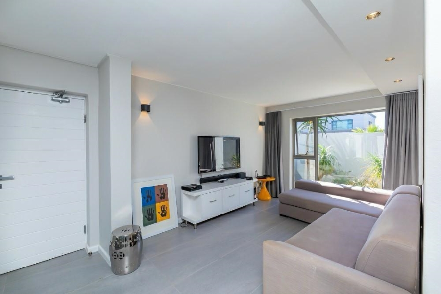 To Let 3 Bedroom Property for Rent in Sunset Beach Western Cape